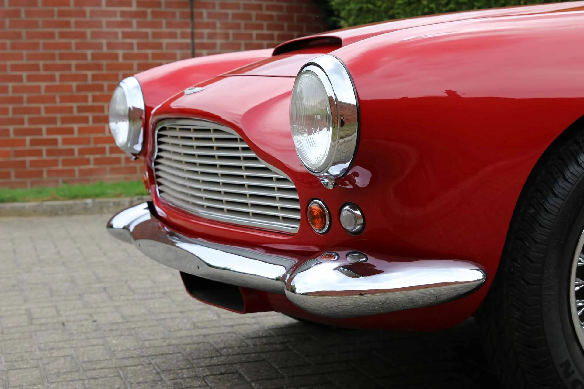 Ex-Gerry Marshall: 1960 Aston Martin DB4 Lightweight | Bring a Trailer
